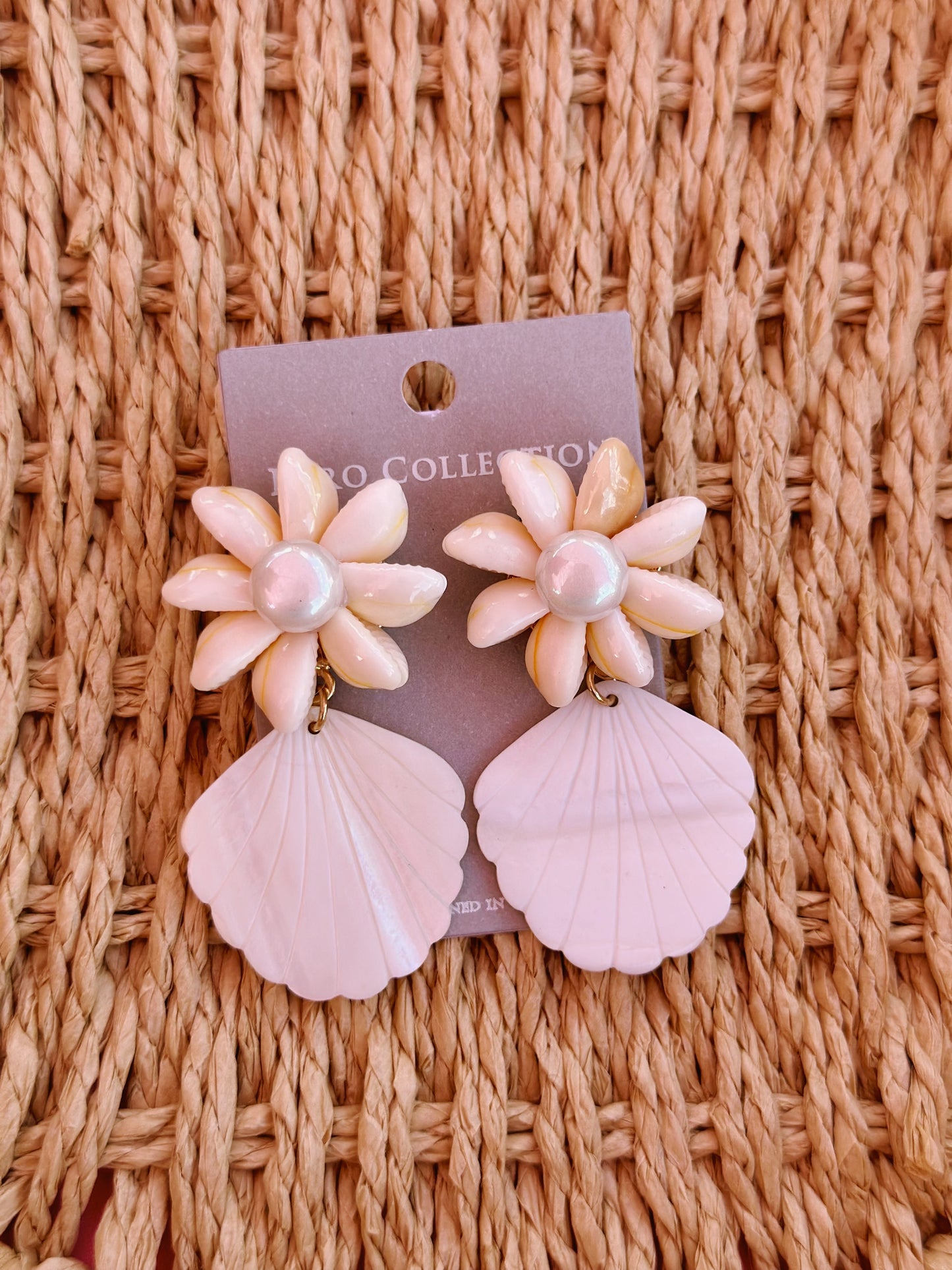 Shell Flower Earrings